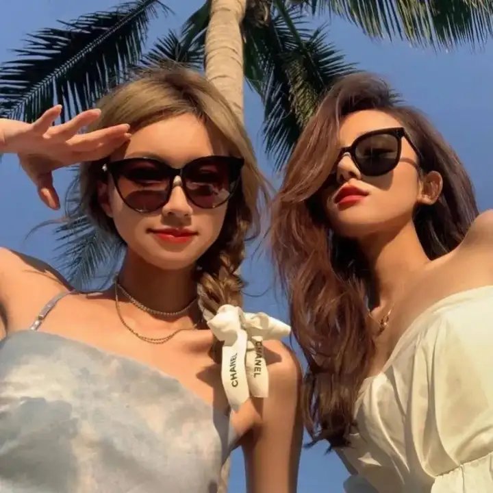 荒原少女海报
