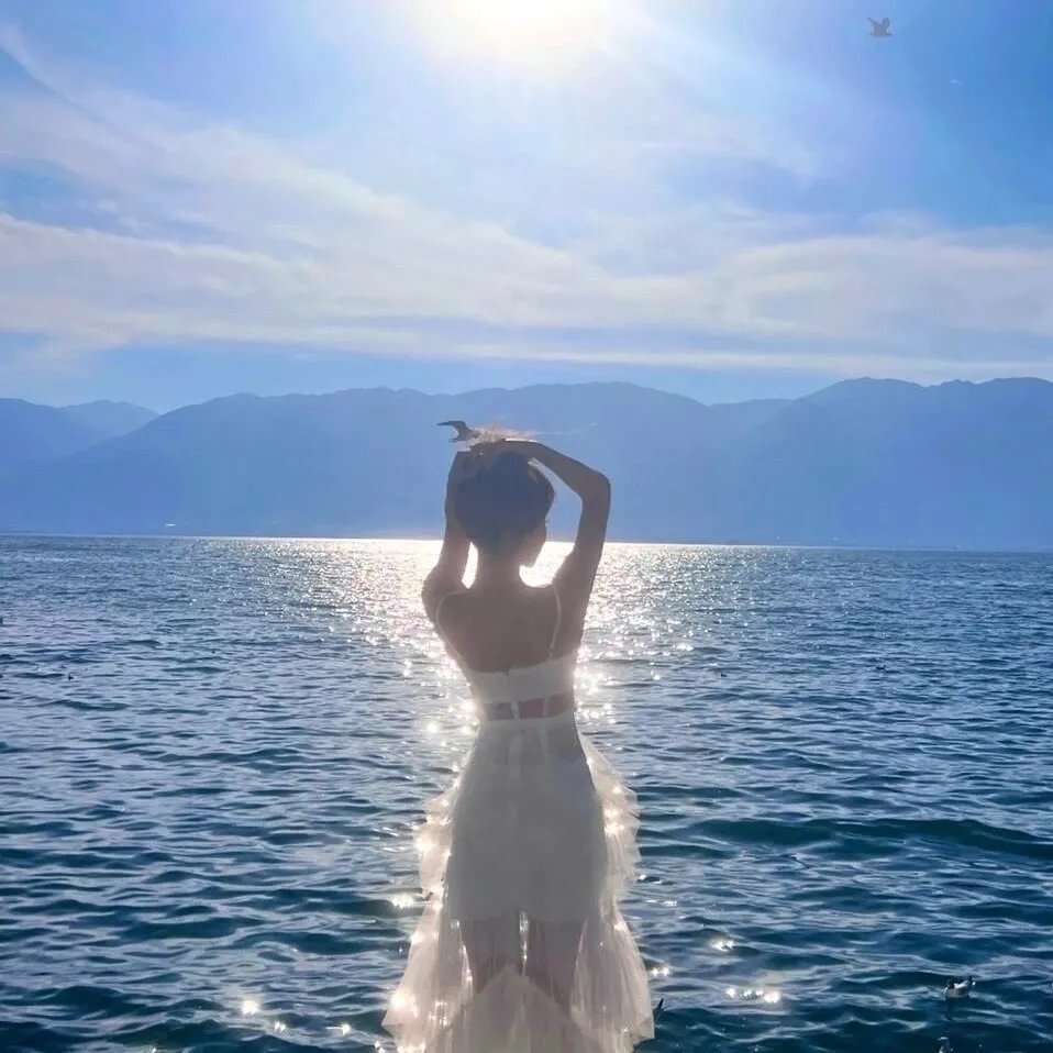 白日青春海报